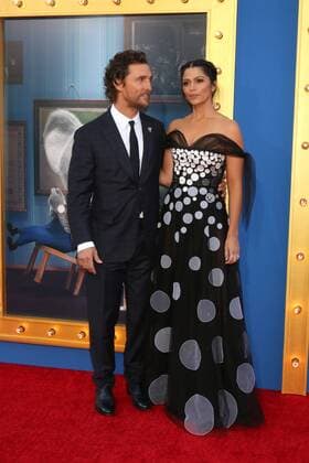 LOS ANGELES - DEC 3: Matthew McConaughey, Camila Alves McConaughey at the Sing Premiere at Microsoft Theater on December 3, 2016 in Los Angeles, CA  Copyright: xKathyxHutchinsx xIPAx