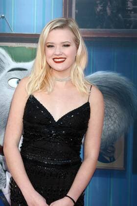LOS ANGELES - DEC 3: Ava Elizabeth Phillippe at the Sing Premiere at Microsoft Theater on December 3, 2016 in Los Angeles, CA  Copyright: xKathyxHutchinsx xIPAx