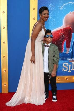 LOS ANGELES - DEC 3: Jennifer Hudson, David Daniel Otunga Jr. at the Sing Premiere at Microsoft Theater on December 3, 2016 in Los Angeles, CA  Copyright: xKathyxHutchinsx xIPAx