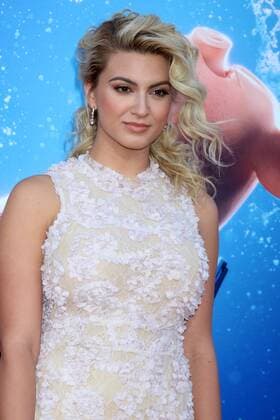 LOS ANGELES - DEC 3: Tori Kelly at the Sing Premiere at Microsoft Theater on December 3, 2016 in Los Angeles, CA  Copyright: xKathyxHutchinsx xIPAx