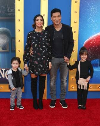 LOS ANGELES - DEC 3: Dominic Lopez, Courtney Laine Mazza, Mario Lopez, Francesca Lopez at the Sing Premiere at Microsoft Theater on December 3, 2016 in Los Angeles, CA  Copyright: xKathyxHutchinsx xIPAx