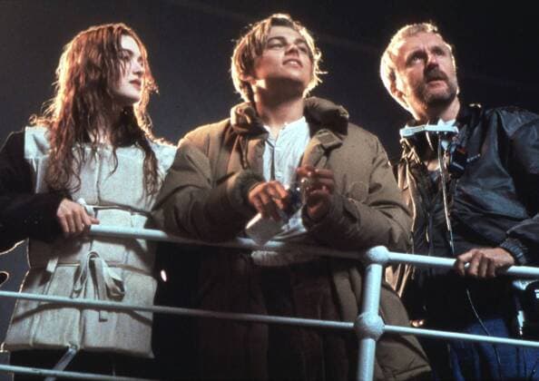 Titanic, (TITANIC) USA 1997, Regie: James Cameron, KATE WINSLET, LEONARDO DICAPRIO, JAMES CAMERON, Stichwort: Reling UnitedArchives00016259