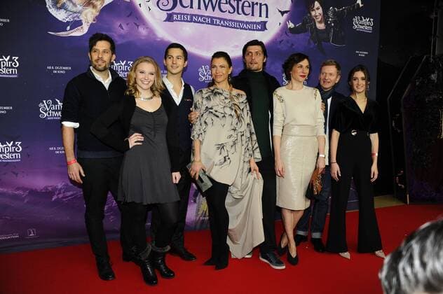 Tim Trachte (Regie), Marta Martin, Tim Oliver Schultz, Jana Pallaske, Stipe Erceg, Christiane Paul, Michael Kessler und Laura Roge Premiere Die Vampir Schwestern 3 Mathäser Filmpalast Kino, Film, Fernsehen München 04. Dezember 2016