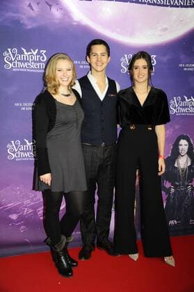 Marta Martin, Tim Oliver Schultz und Laura Roge Premiere Die Vampir Schwestern 3 Mathäser Filmpalast Kino, Film, Fernsehen München 04. Dezember 2016