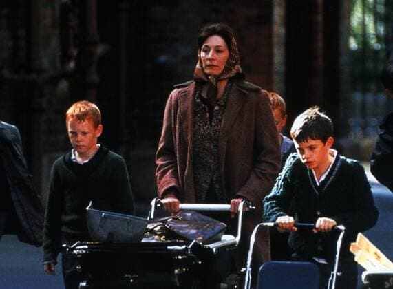 Frauen unter sich, (AGNES BROWNE) USA-IRL 1999, Regie: Angelica Huston, ANGELICA HUSTON, Stichwort: Kinderwagen UnitedArchives00017019