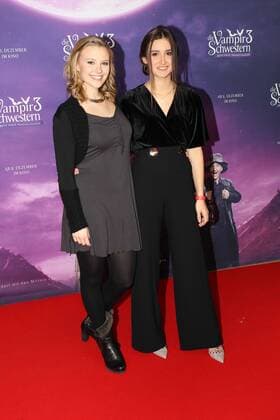 Marta Martin und Laura Roge Premiere Die Vampir Schwestern 3 Mathäser Filmpalast Kino, Film, Fernsehen München 04. Dezember 2016