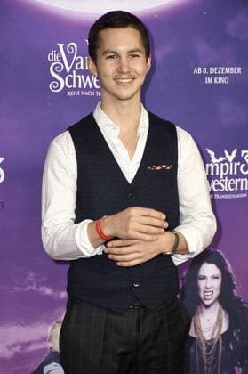 Tim Oliver Schultz bei der Premiere des Kinofilms Vampirschwestern 3 - Reise nach Transsilvanien im Mathäser Filmpalast. München, 04.12.2016 Foto:xP.xSchönbergerx xFuturexImage
