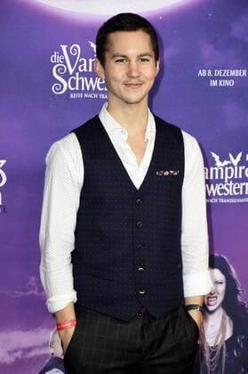 Tim Oliver Schultz bei der Premiere des Kinofilms Vampirschwestern 3 - Reise nach Transsilvanien im Mathäser Filmpalast. München, 04.12.2016 Foto:xP.xSchönbergerx xFuturexImage