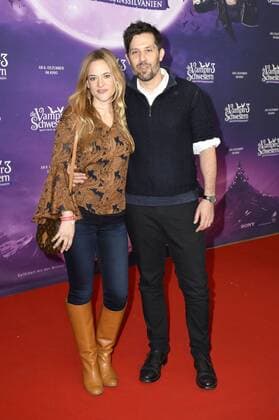 Tim Trachte mit Gattin bei der Premiere des Kinofilms Vampirschwestern 3 - Reise nach Transsilvanien im Mathäser Filmpalast. München, 04.12.2016 Foto:xP.xSchönbergerx xFuturexImage