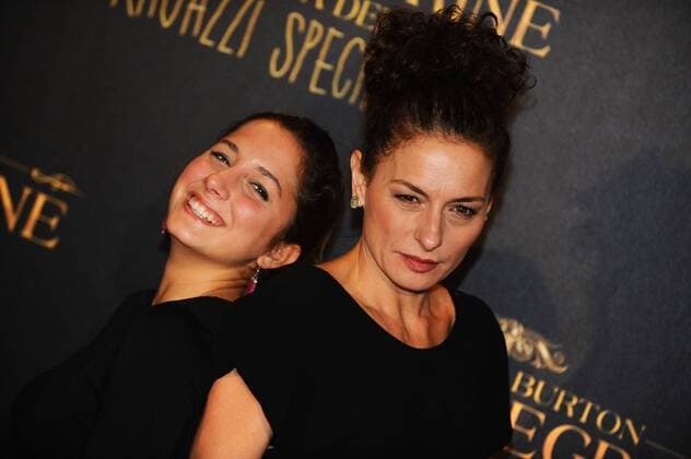 Die Insel der besonderen Kinder Filmpremiere in Rom Foto IPP CavalierexEmiliano Roma 05 12 2016 Roma. Red Carpet. Miss Peregrine. La casa dei ragazzi speciali -- Blu Yoshimi e la mamma Lidia Vitale  0