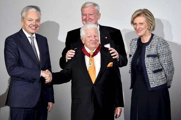 Vice-Prime Minister and Foreign Minister Didier Reynders, former Barco CEO Eric Van Zele, Lee Roy Mitchell, Founder and Chairman of the Board Cinemark and Princess Astrid of Belgium pictured during a bestowing of the honorary distinction of Commander in the Order of the Crown a visit to Cinemark on the fourth day of the economic mission of Belgium s Princess Astrid in Texas, United States, Tuesday 06 December 2016, in Austin.  DIRKxWAEM 04991755
