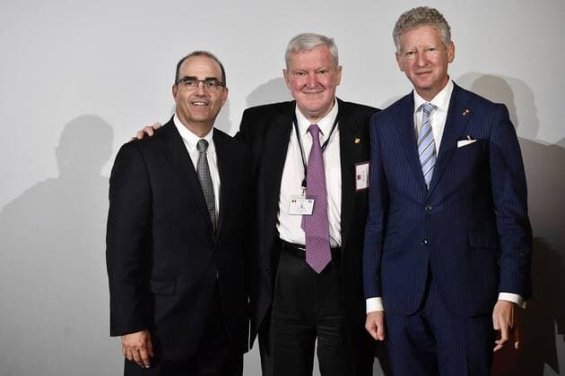 Former Barco CEO Eric Van Zele (C) and State Secretary for Foreign Trade Pieter De Crem (R) pictured at a visit to Cinemark on the fourth day of the economic mission of Belgium s Princess Astrid in Texas, United States, Tuesday 06 December 2016, in Austin.  DIRKxWAEM 04991772