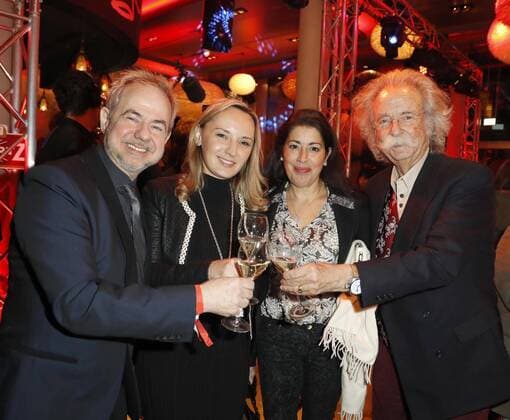 Helmut Zerlett, Natallia Zerlett, Pina Coluccia, Jean Puetz bei der LAMBERTZ-Fine Art-Kalenderpraesentation im Rosati Restaurant Koeln.
