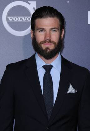 December 6, 2016 - Westwood, CA, United States - 06 December 2016 - Westwood, California. Austin Stowell. Premiere of Liongate s La La Land held at Mann Village Theater. Photo Credit: AdMedia Westwood United States - ZUMAa123 20161206_zaa_a123_102