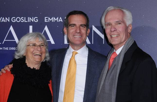 December 6, 2016 - Westwood, CA, United States - 06 December 2016 - Westwood, California. Sukey Garcetti, Mayor Eric Garcetti, Gil Garcetti. Premiere of Liongate s La La Land held at Mann Village Theater. Photo Credit: AdMedia Westwood United States - ZUMAa123 20161206_zaa_a123_117