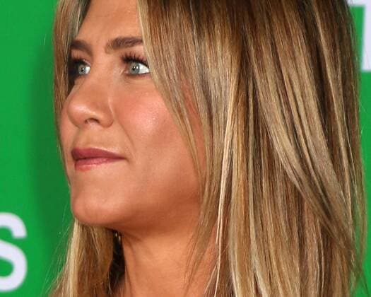 LOS ANGELES - DEC 7: Jennifer Aniston at the Office Christmas Party Premiere at Village Theater on December 7, 2016 in Westwood, CA  Copyright: xKathyxHutchinsx xIPAx