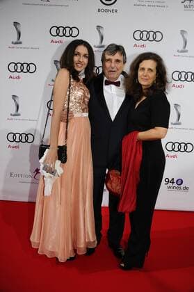 Peter Pongratz mit Tochter Ramona und Ehefrau Arabella 10 Jahre Audi Generation Award Preis, Auszeichnung Hotel Bayerischer Hof München 07. Dezember 2016