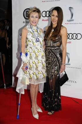 Dr. Antje Katrin Kühnemann mit Stieftochter Jessica 10 Jahre Audi Generation Award Preis, Auszeichnung Hotel Bayerischer Hof München 07. Dezember 2016