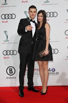 Patrick Moelleken mit Freundin, Audi Generation Award 2016 im Hotel Bayerischer Hof in Muenchen am 07.12.2016