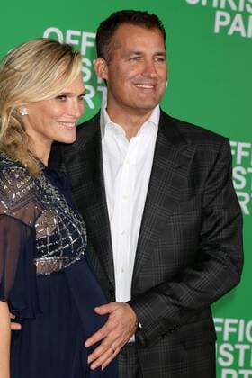 LOS ANGELES - DEC 7: Molly Sims, Scott Stuber at the Office Christmas Party Premiere at Village Theater on December 7, 2016 in Westwood, CA  Copyright: xKathyxHutchinsx xIPAx