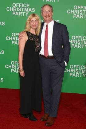 LOS ANGELES - DEC 7: Morgan Walsh, Matt Walsh at the Office Christmas Party Premiere at Village Theater on December 7, 2016 in Westwood, CA  Copyright: xKathyxHutchinsx xIPAx