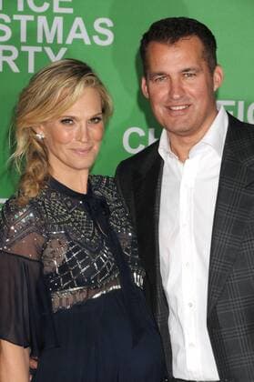 December 7, 2016 - Los Angeles, California, United States - December 7th 2016 - Los Angeles California USA - Actress MOLLY SIMS, SCOTT STUBER at the Office Christmas Party Premiere held at the Regency Village Theater, Westwood, Los Angeles CA Los Angeles United States - ZUMAf05_ 20161207_zaf_f05_045