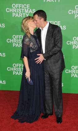 December 7, 2016 - Los Angeles, California, United States - December 7th 2016 - Los Angeles California USA - Actress MOLLY SIMS, SCOTT STUBER at the Office Christmas Party Premiere held at the Regency Village Theater, Westwood, Los Angeles CA Los Angeles United States - ZUMAf05_ 20161207_zaf_f05_070