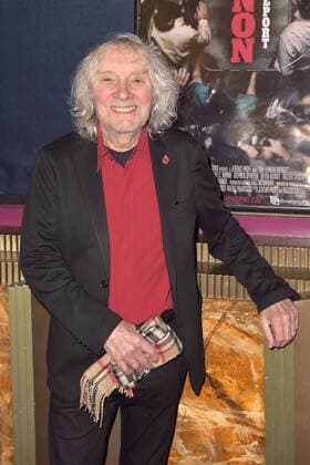 Albert Lee bei der Premiere des Kinofilms The Lennon Report im Crest Theatre. Los Angeles, 08.12.2016 Foto:xD.xStarbuckx xFuturexImage