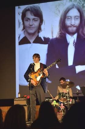 Lenn Johnston bei der Premiere des Kinofilms The Lennon Report im Crest Theatre. Los Angeles, 08.12.2016 Foto:xD.xStarbuckx xFuturexImage