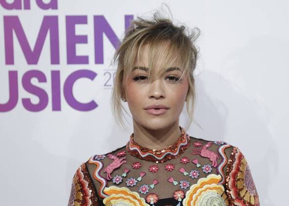 Bilder des Tages Rita Ora arrives on the red carpet at the Billboard Women in Music 2016 event on December 9, 2016 in New York City.  NYP20161209114 JOHNxANGELILLO