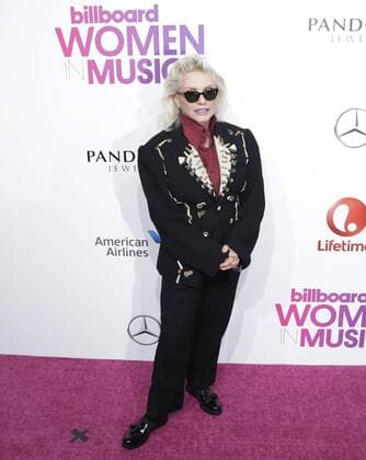 Debbie Harry arrives on the red carpet at the Billboard Women in Music 2016 event on December 9, 2016 in New York City.  NYP20161209141 JOHNxANGELILLO