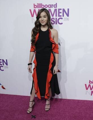 Hailee Steinfeld arrives on the red carpet at the Billboard Women in Music 2016 event on December 9, 2016 in New York City.  NYP20161209150 JOHNxANGELILLO