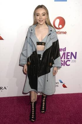 Sabrina Carpenter beim 11. Billboard Women in Music 2016 Event am Pier 36. New York, 09.12.2016 Foto:xD.xVanxTinex xFuturexImage