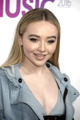 Sabrina Carpenter beim 11. Billboard Women in Music 2016 Event am Pier 36. New York, 09.12.2016 Foto:xD.xVanxTinex xFuturexImage