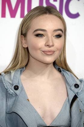 Sabrina Carpenter beim 11. Billboard Women in Music 2016 Event am Pier 36. New York, 09.12.2016 Foto:xD.xVanxTinex xFuturexImage