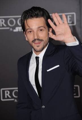 December 10, 2016 - Hollywood, CA, United States - 10 December 2016 - Hollywood, California - Diego Luna. Rogue One: A Star Wars Story World premiere held at Pantages Theater. Photo Credit: AdMedia Hollywood United States - ZUMAa123 20161210_zaa_a123_069