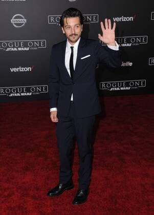 December 10, 2016 - Hollywood, CA, United States - 10 December 2016 - Hollywood, California - Diego Luna. Rogue One: A Star Wars Story World premiere held at Pantages Theater. Photo Credit: AdMedia Hollywood United States - ZUMAa123 20161210_zaa_a123_070
