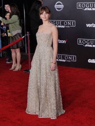 December 10, 2016 - Hollywood, CA, United States - 10 December 2016 - Hollywood, California - Felicity Jones. Rogue One: A Star Wars Story World premiere held at Pantages Theater. Photo Credit: AdMedia Hollywood United States - ZUMAa123 20161210_zaa_a123_075