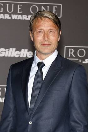 Mads Mikkelsen bei der Rogue One: A Star Wars Story Film Premiere am 10.12.2016 in Hollywood, Los Angeles Rogue One: A Star Wars Story World Premiere in Hollywood, Los Angeles, 2016 