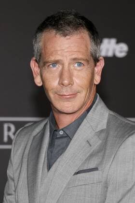 Ben Mendelsohn bei der Rogue One: A Star Wars Story Film Premiere am 10.12.2016 in Hollywood, Los Angeles Rogue One: A Star Wars Story World Premiere in Hollywood, Los Angeles, 2016 