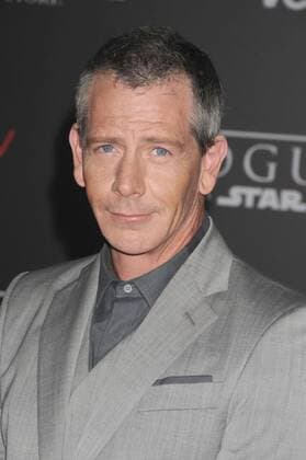 December 10, 2016 - Los Angeles, California, United States - December 10th 2016 - Los Angeles California USA - Actor BEN MENDELSOHN at the World Premiere for Rogue One Star Wars held at the Pantages Theater, Hollywood, Los Angeles CA Los Angeles United States - ZUMAf05_ 20161210_zaf_f05_022