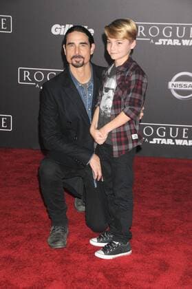 December 10, 2016 - Los Angeles, California, United States - December 10th 2016 - Los Angeles California USA - Singer KEVIN RICHARDSON, son MASON RICHARDSON at the World Premiere for Rogue One Star Wars held at the Pantages Theater, Hollywood, Los Angeles CA Los Angeles United States - ZUMAf05_ 20161210_zaf_f05_057