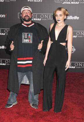 December 10, 2016 - Los Angeles, California, United States - December 10th 2016 - Los Angeles California USA - Actor KEVIN SMITH, HARLEY QUINN SMITH at the World Premiere for Rogue One Star Wars held at the Pantages Theater, Hollywood, Los Angeles CA Los Angeles United States - ZUMAf05_ 20161210_zaf_f05_060