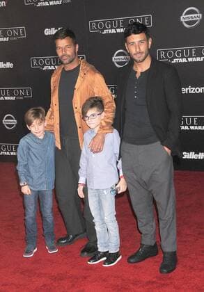 December 10, 2016 - Los Angeles, California, United States - December 10th 2016 - Los Angeles California USA - Singer RICKY MARTIN, family at the World Premiere for Rogue One Star Wars held at the Pantages Theater, Hollywood, Los Angeles CA Los Angeles United States - ZUMAf05_ 20161210_zaf_f05_086