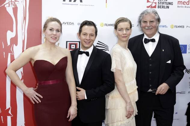 Hadewych Minis, Trystan Pütter, Sandra Hüller und Peter Simonischek bei der Verleihung vom 29. Europäischen Filmpreis 2016 29th European Film Awards 2016 im Nationalen Forum für Musik. Breslau, 10.12.2016 Foto:xS.xGabschx xFuturexImage