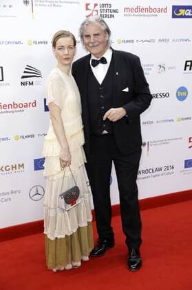 Sandra Hüller und Peter Simonischek bei der Verleihung vom 29. Europäischen Filmpreis 2016 29th European Film Awards 2016 im Nationalen Forum für Musik. Breslau, 10.12.2016 Foto:xS.xGabschx xFuturexImage