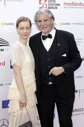 Sandra Hüller und Peter Simonischek bei der Verleihung vom 29. Europäischen Filmpreis 2016 29th European Film Awards 2016 im Nationalen Forum für Musik. Breslau, 10.12.2016 Foto:xS.xGabschx xFuturexImage