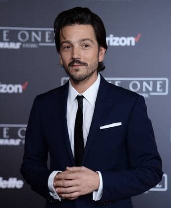 Cast member Diego Luna attends the premiere of the sci-fi motion picture Rogue One: A Star Wars Story at the Pantages Theatre in the Hollywood section of Los Angeles on December 10, 2016. Storyline: The Rebellion makes a risky move to steal the plans to the Death Star, setting up the epic saga to follow.  LAP2016121031 JIMxRUYMEN