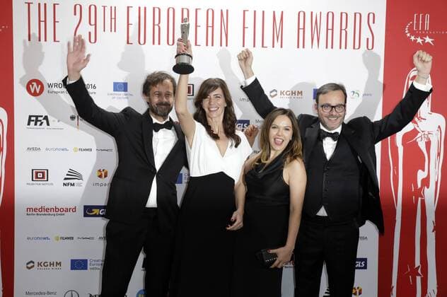 Claude Barras, Pauline Gygax, Kate Merkt und Michel Merkt mit dem Preis für den besten Animationsfilm Ma vie de Courgette Mein Leben als Zucchini bei der Verleihung vom 29. Europäischen Filmpreis 2016 29th European Film Awards 2016 im Nationalen Forum für Musik. Breslau, 10.12.2016 Foto:xS.xGabschx xFuturexImage