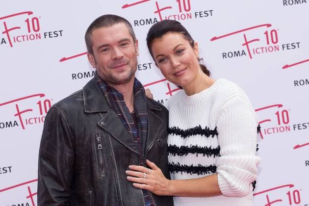 Italy: Shondaland Red Carpet American actor Charlie Weber and American actress Bellamy Young arrive on the red carpet for Shondaland during the 2016 Rome Fiction Fest  BarbaraxComo